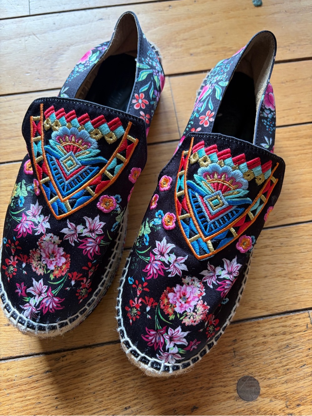 Johnny Was Black Floral Embroidered Espadrilles 9 women boho chic vacation